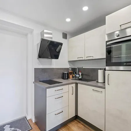 H5 2 - Kingsize Bett, Netflix, Balkon, Pool Apartment Baiersbronn