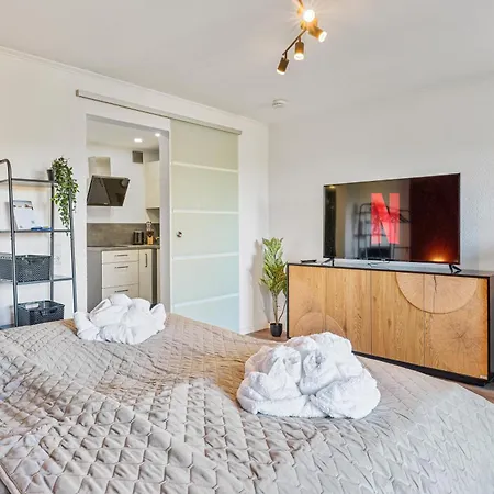 H5 2 - Kingsize Bett, Netflix, Balkon, Pool