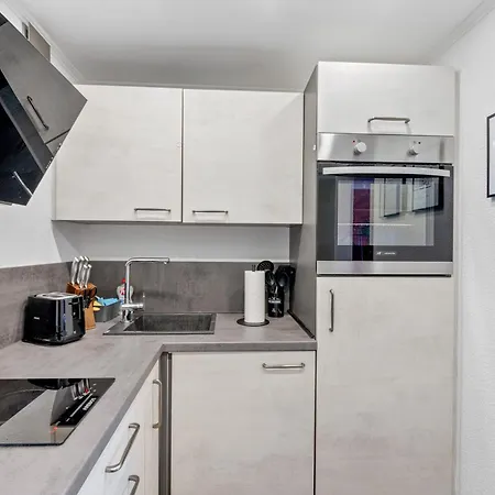 Apartment H5 2 - Kingsize Bett, Netflix, Balkon, Pool